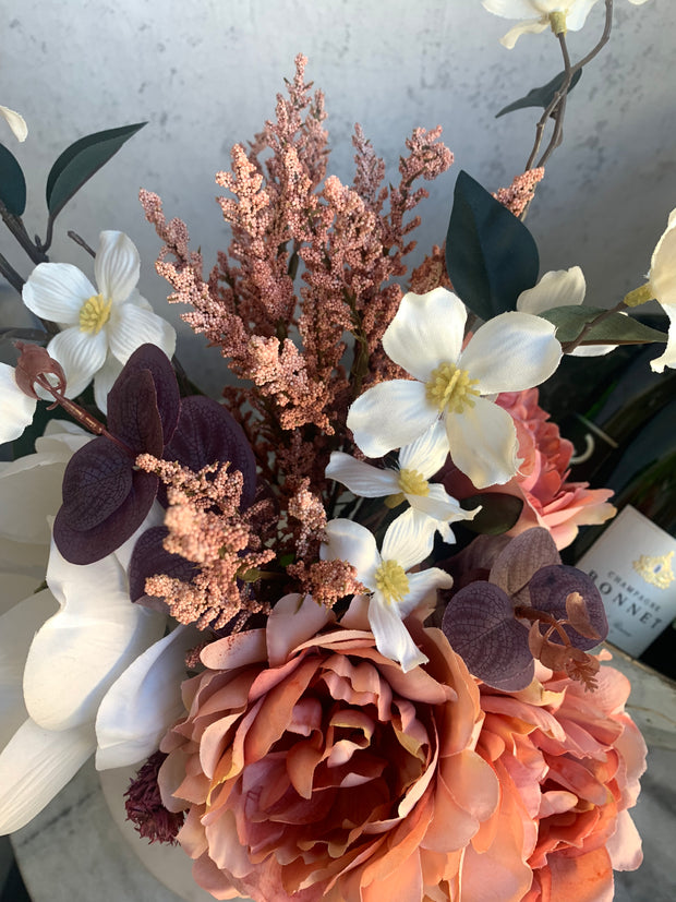 Juniper & Tonics Champagne Flowers - Serene Elegance